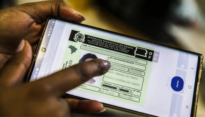 Lula sanciona lei que garante renovação automática da CNH